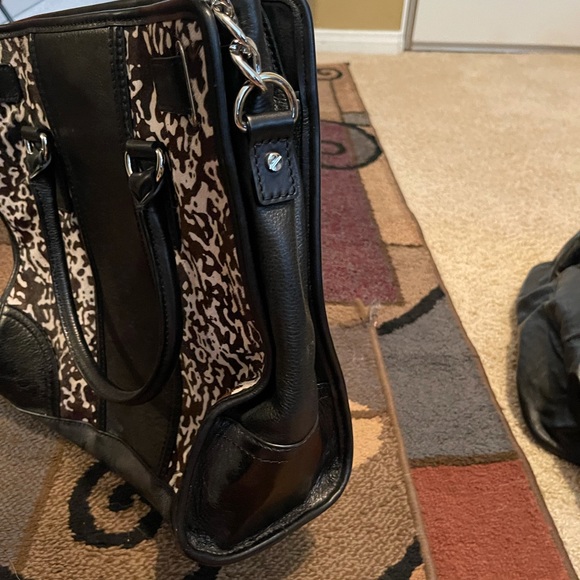 Michael Kors original bag only used once great condition - Picture 4 of 7